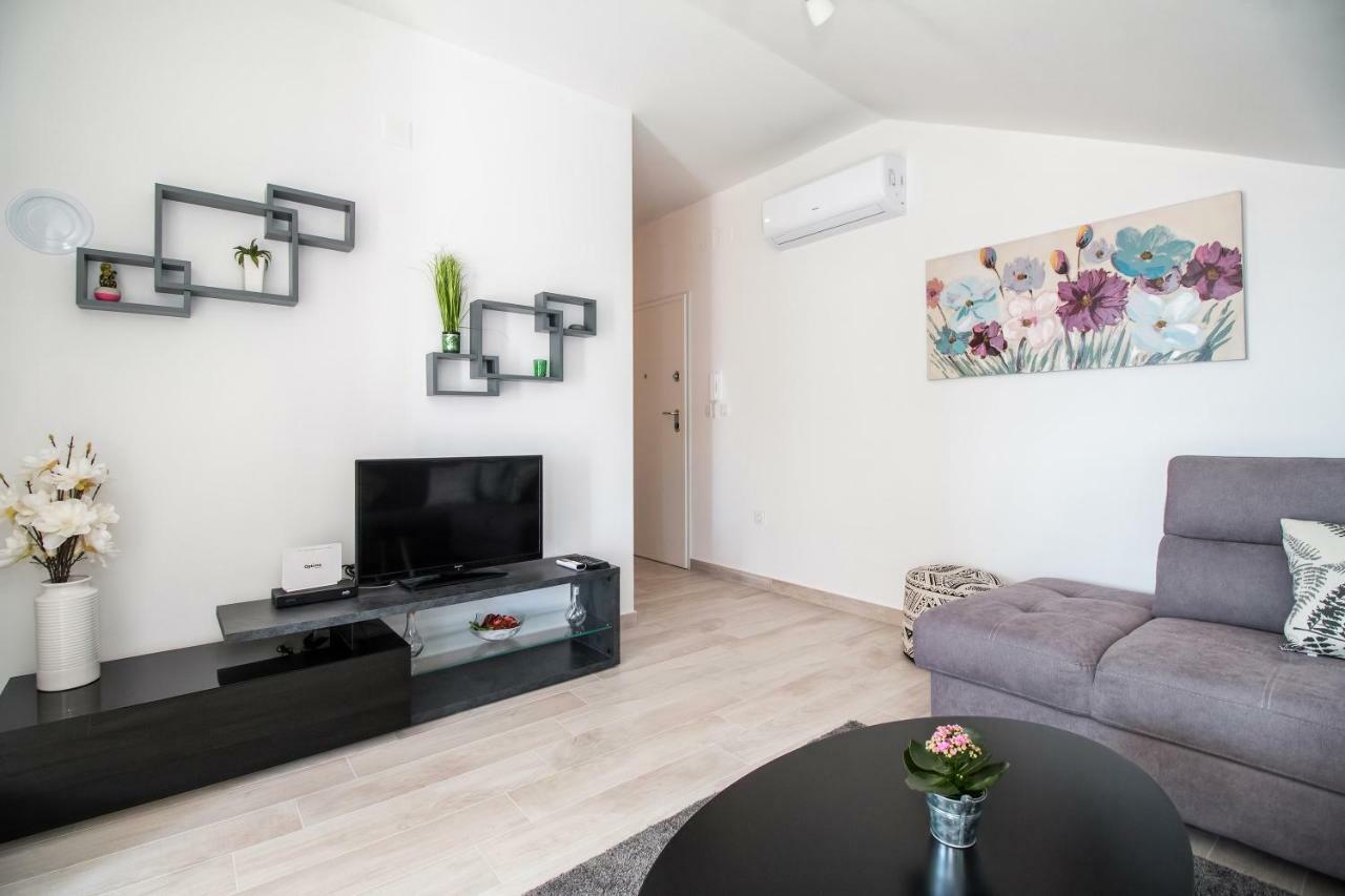 Apartment Hera With Balcony And Free Parking ซาดาร์ ภายนอก รูปภาพ